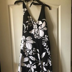 B/W Karin Stevens Sundress